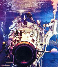 Training in hydrolab (Atlas Aerospace)